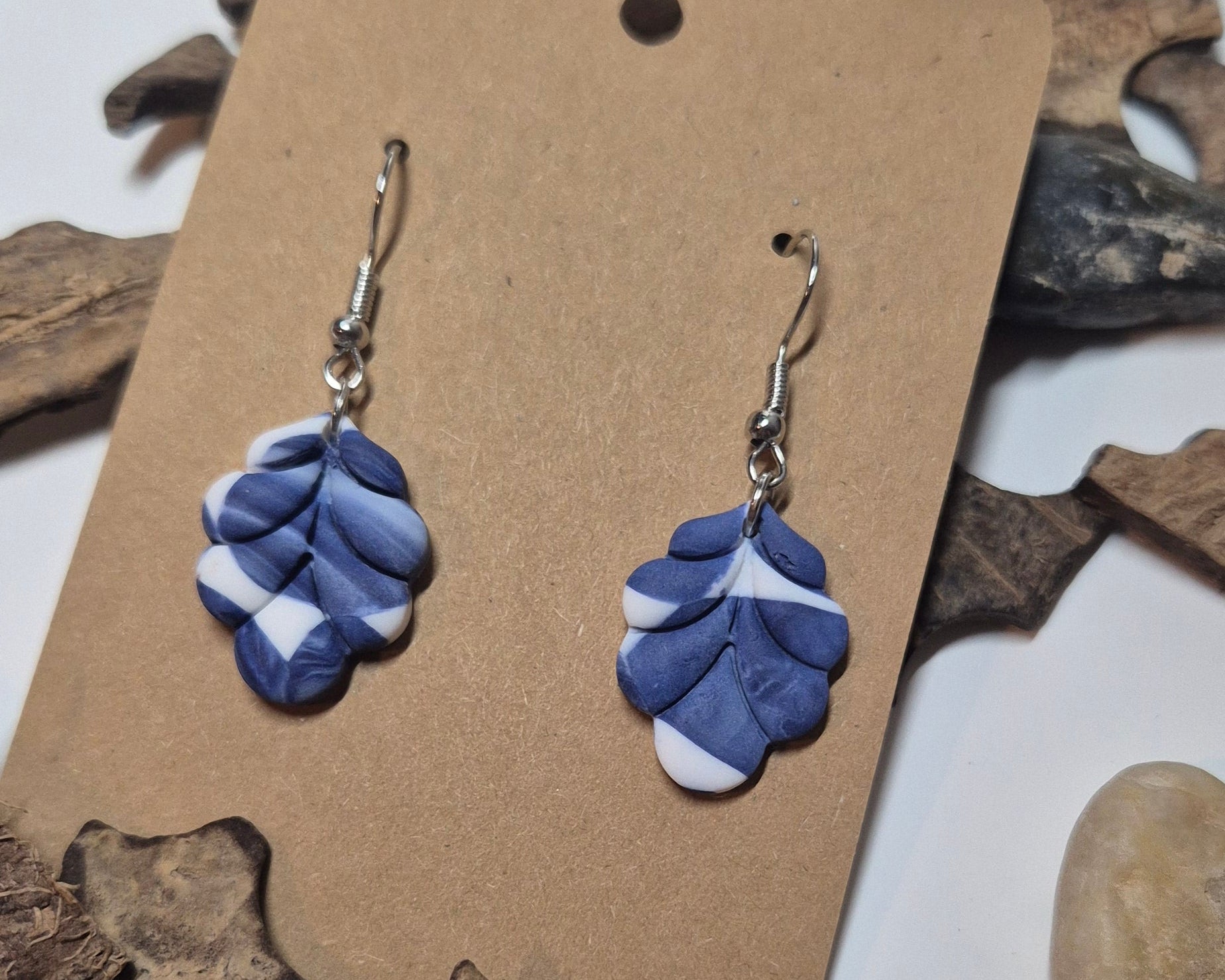 White&Blue Small Leaf