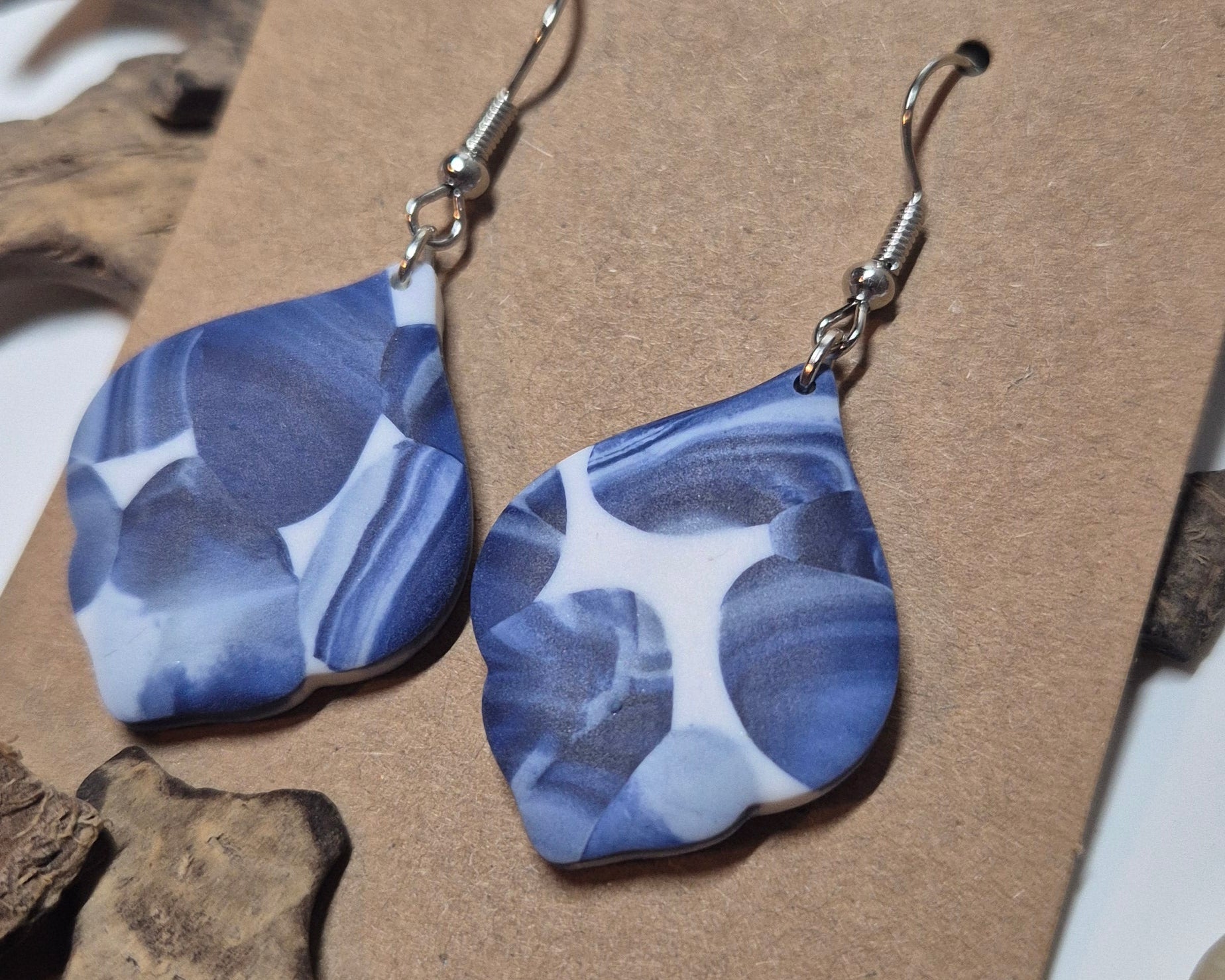 White&Blue Pretty Big Drop