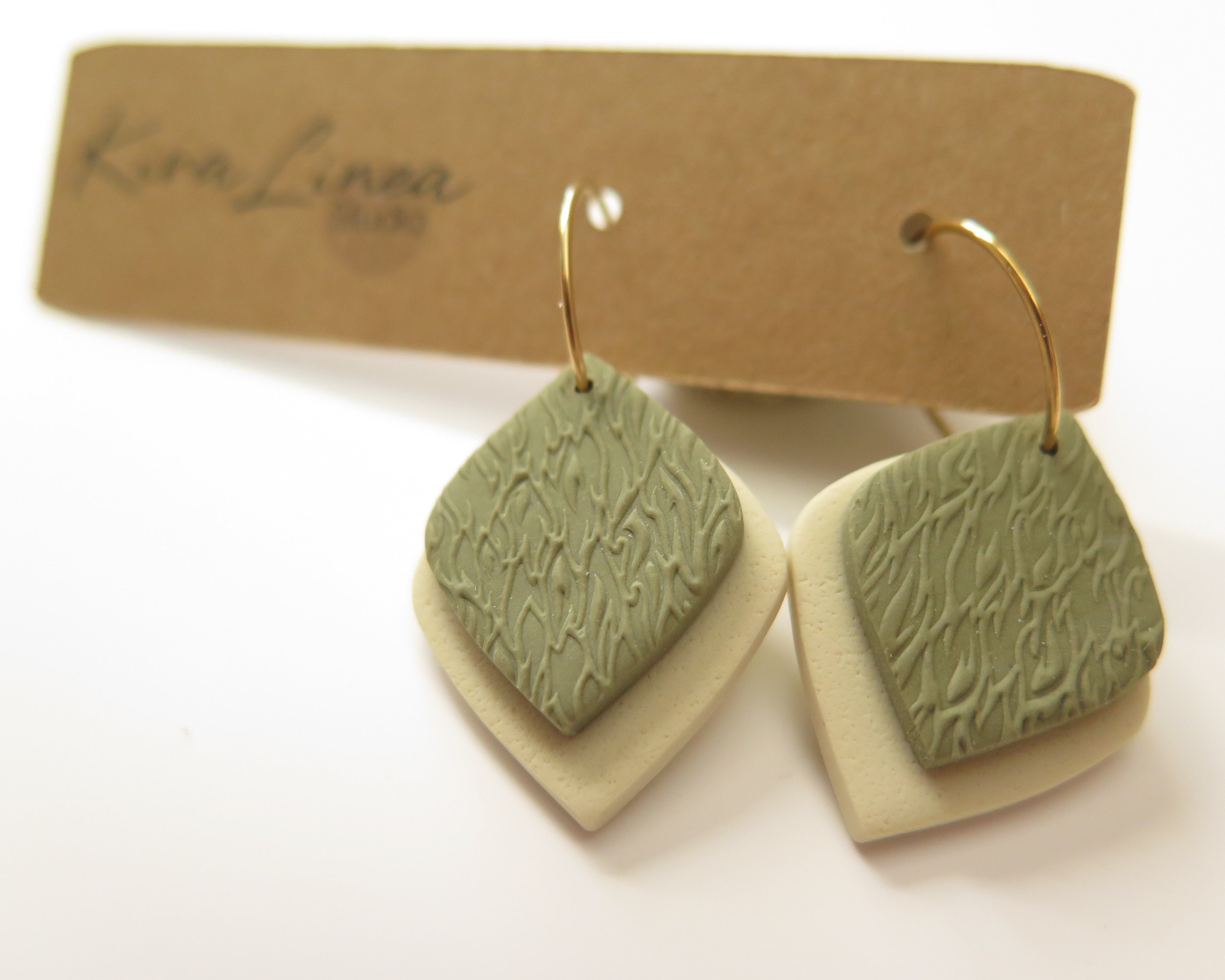 Overlapped Leafs vanilla/eucalyptus flames