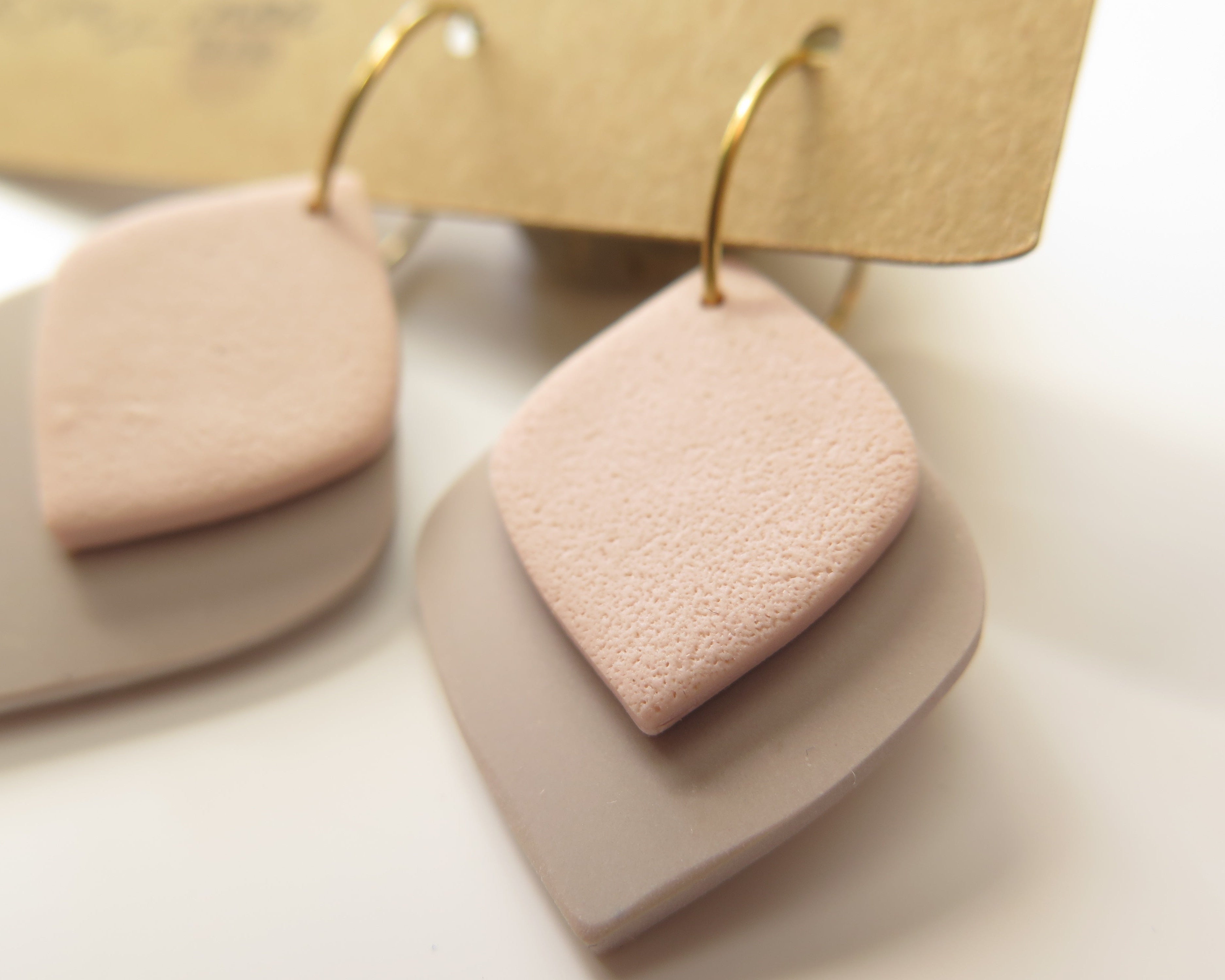 Overlapped Leafs winterrose/frosted linen