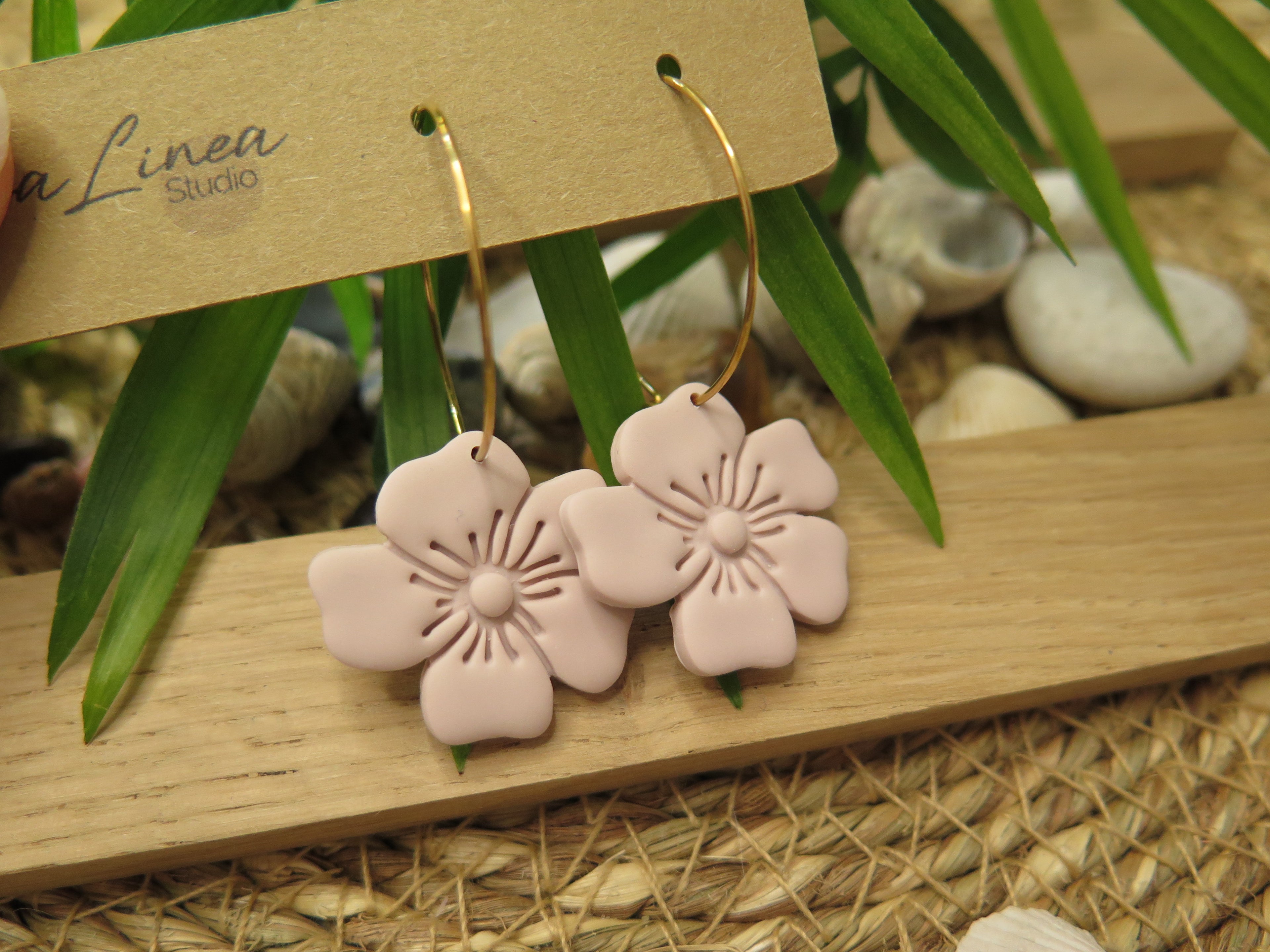 Endless Summer Blooming Flower
