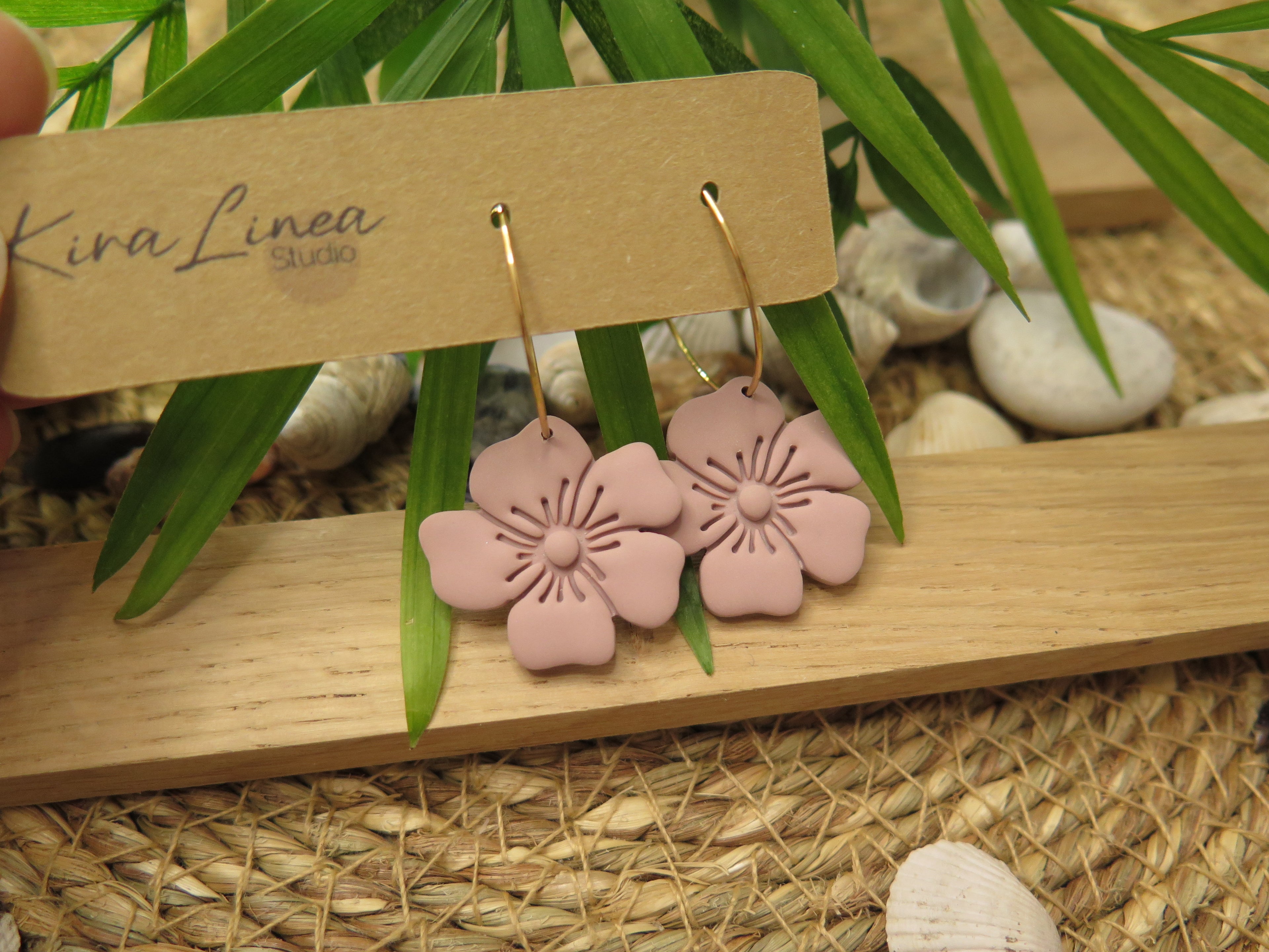 Endless Summer Blooming Flower